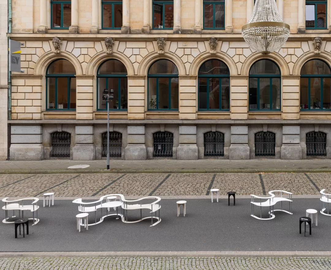 L'art de la conversation : le mobilier sculptural en HIMACS par Lena Marie Emrich