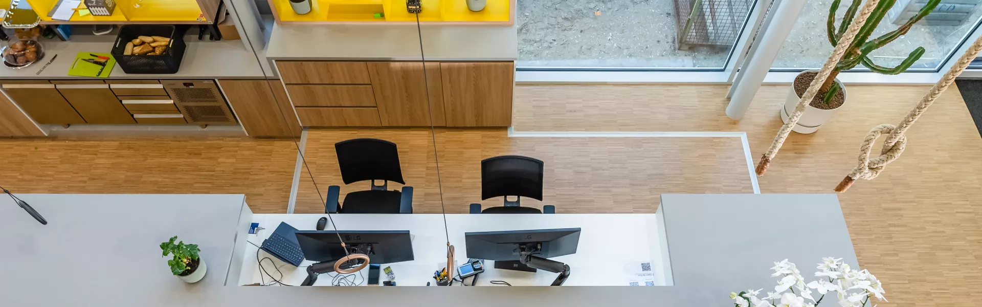 A secondary school turned into a technology campus with HIMACS at the meeting point