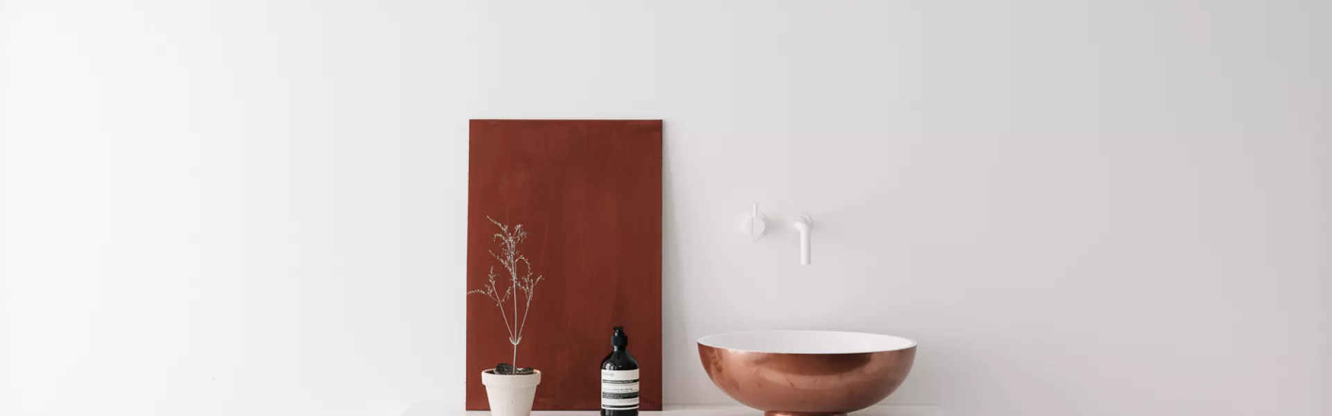 HIMACS: Elegante acabado en cobre del lavabo Noon de Not Only White 