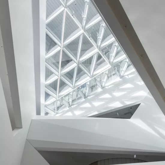 A new geometric dimension: The polygonal HIMACS structure in Munich's HVB-Tower