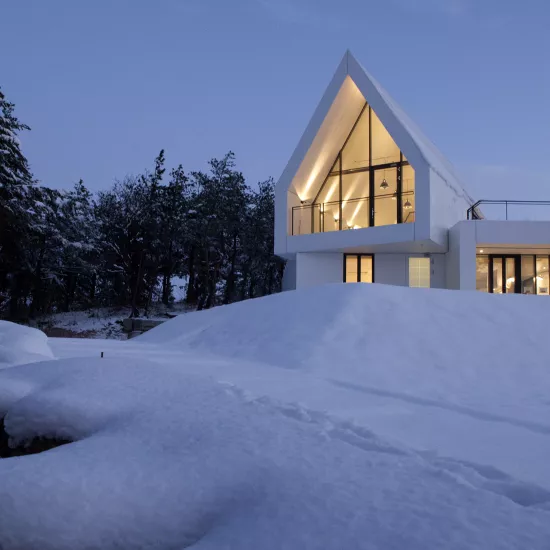 Sokcho Housing [in White]