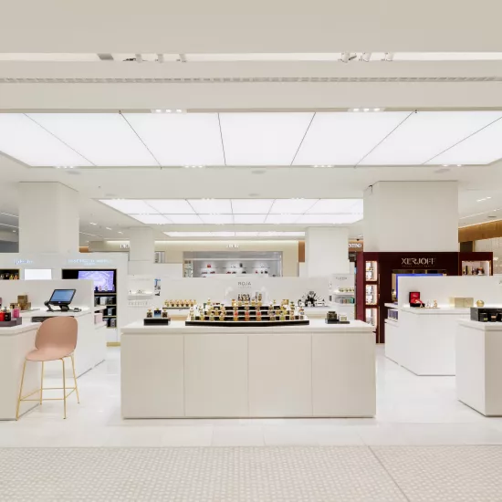 HIMACS and John Pawson bring back light to a beauty store in Germany