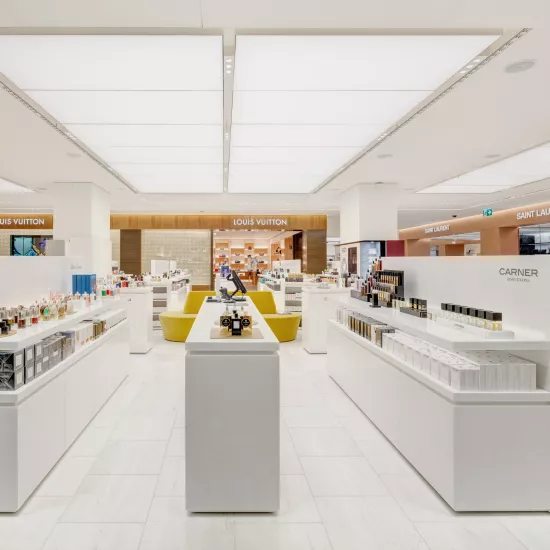 HIMACS and John Pawson bring back light to a beauty store in Germany