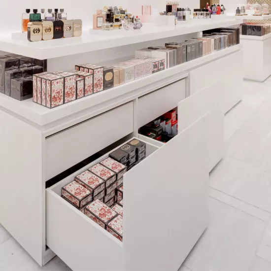 HIMACS and John Pawson bring back light to a beauty store in Germany