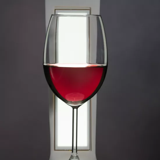 WineOLED: innovative wireless lamp in HIMACS for wine lovers