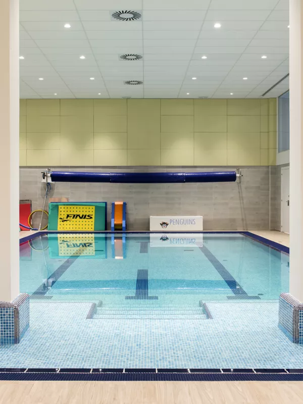 HIMACS se sumerge en la nueva escuela de natación de Barcelona