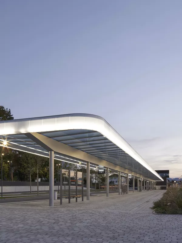 HIMACS illumine la gare routière centrale de Weilheim, en Bavière