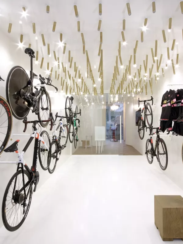 HIMACS change de braquet pour le bike shop café L27 