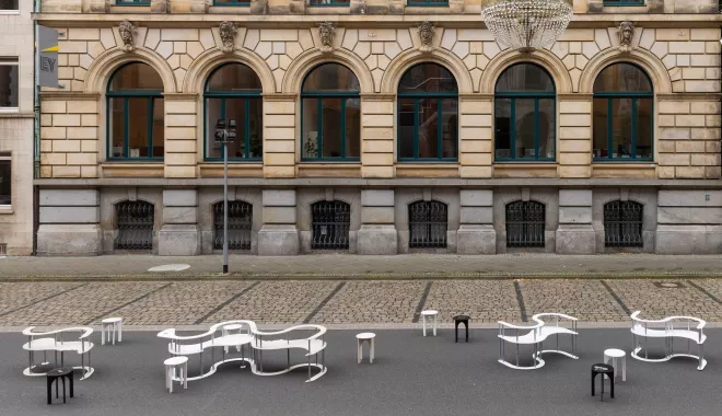 L'art de la conversation : le mobilier sculptural en HIMACS par Lena Marie Emrich