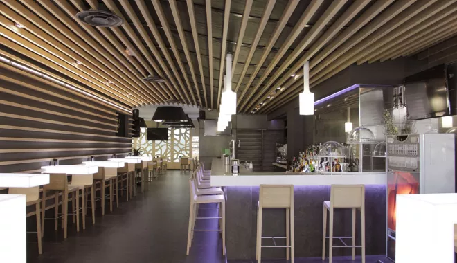 HIMACS Lights up the New Cervecería Islia Bar