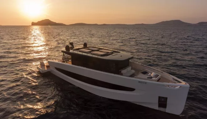 The new EVO V8 yacht opts for HIMACS