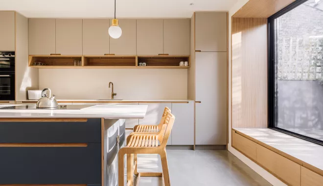 HIMACS corona la moderna ampliación de esta cocina en Londres