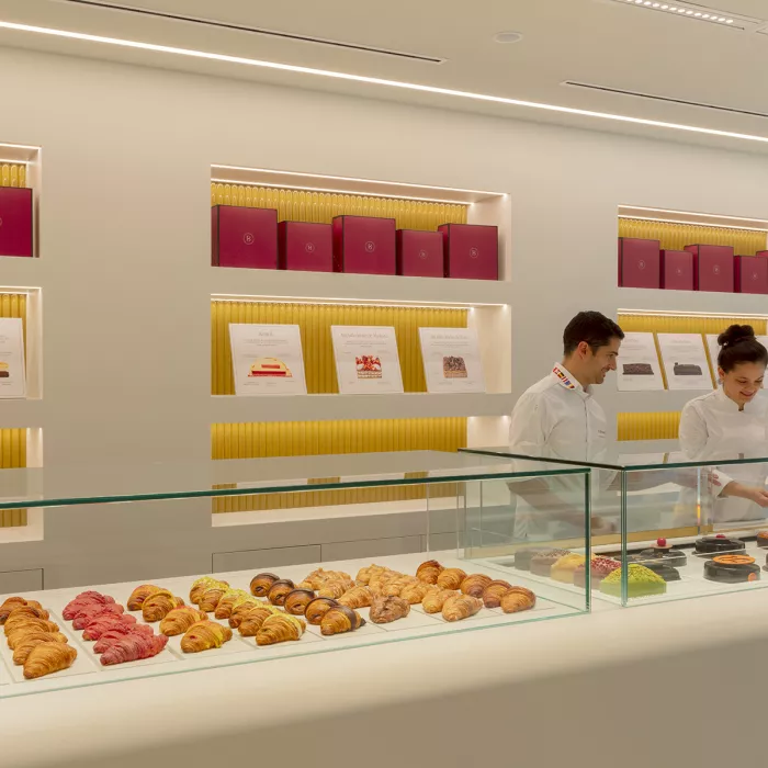 Le dolci creazioni di La Pastisseria Barcelona  brillano con HIMACS