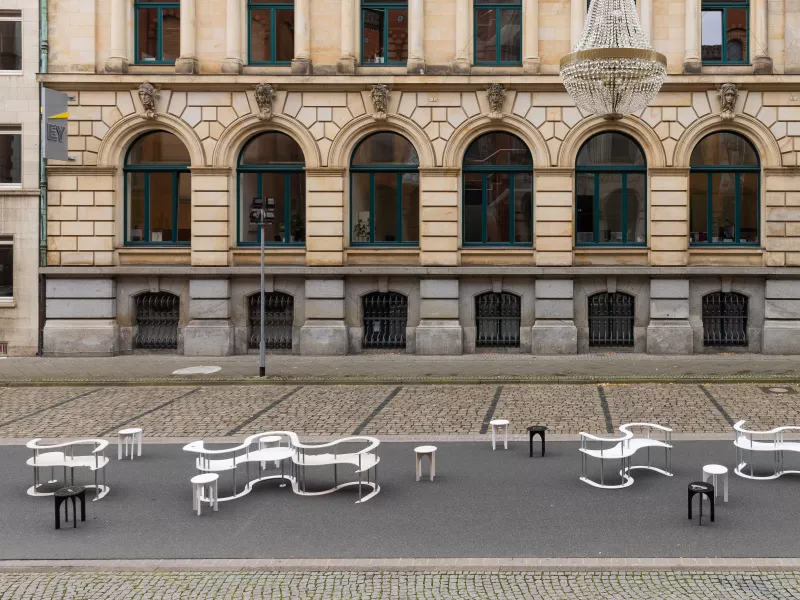 L'art de la conversation : le mobilier sculptural en HIMACS par Lena Marie Emrich