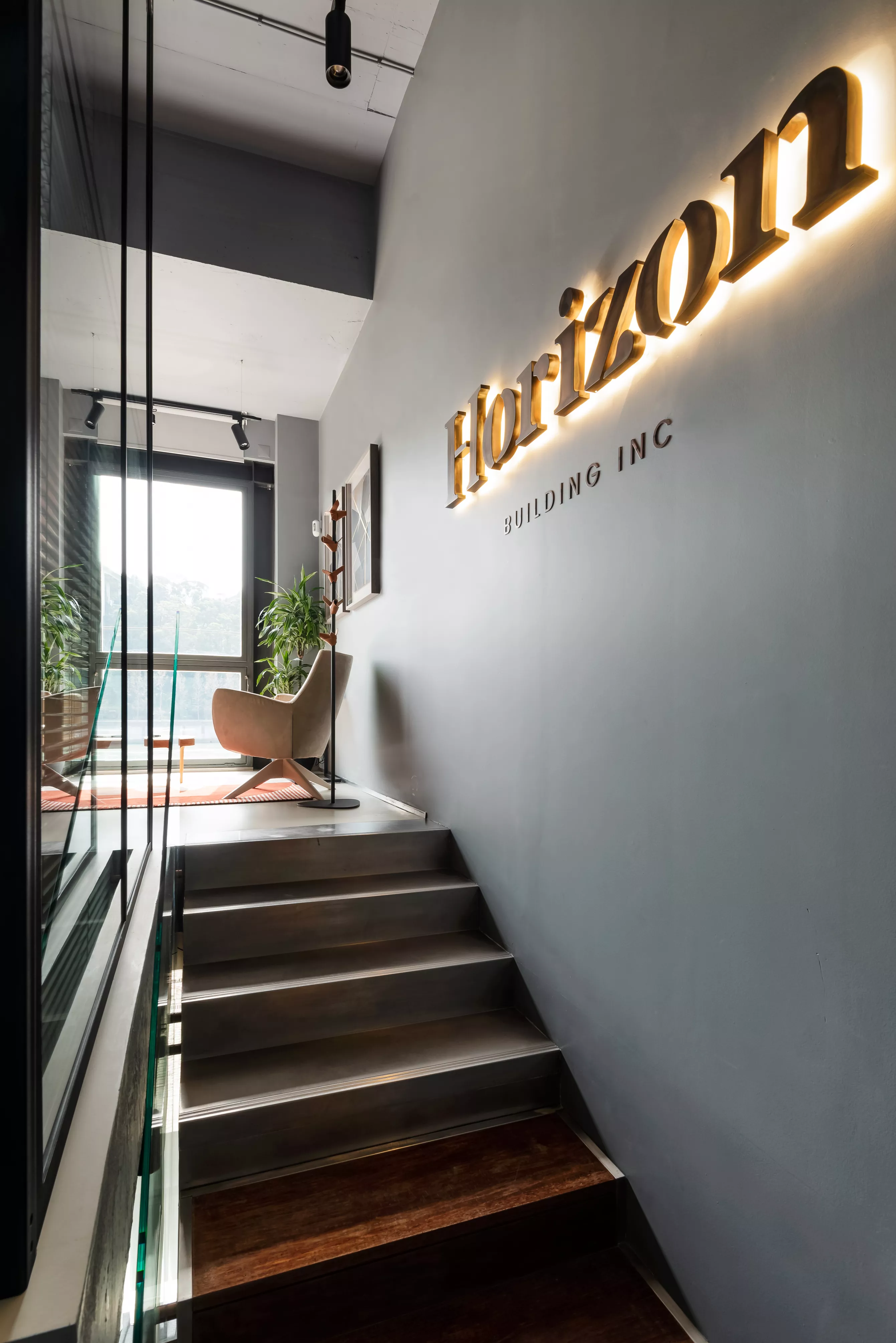 The ethereal aesthetics of HIMACS Pavia in a chic, industrial office design