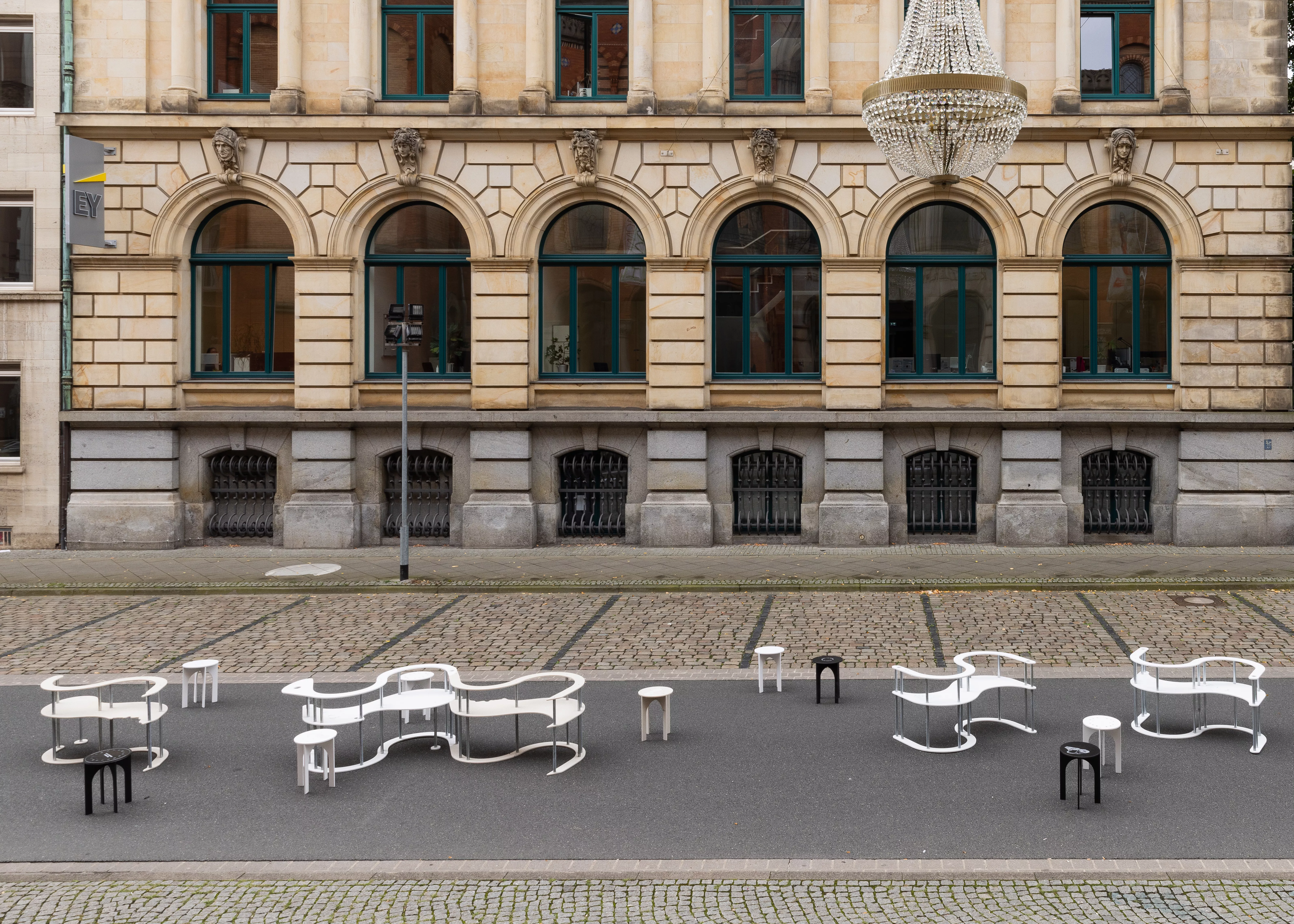 L'art de la conversation : le mobilier sculptural en HIMACS par Lena Marie Emrich