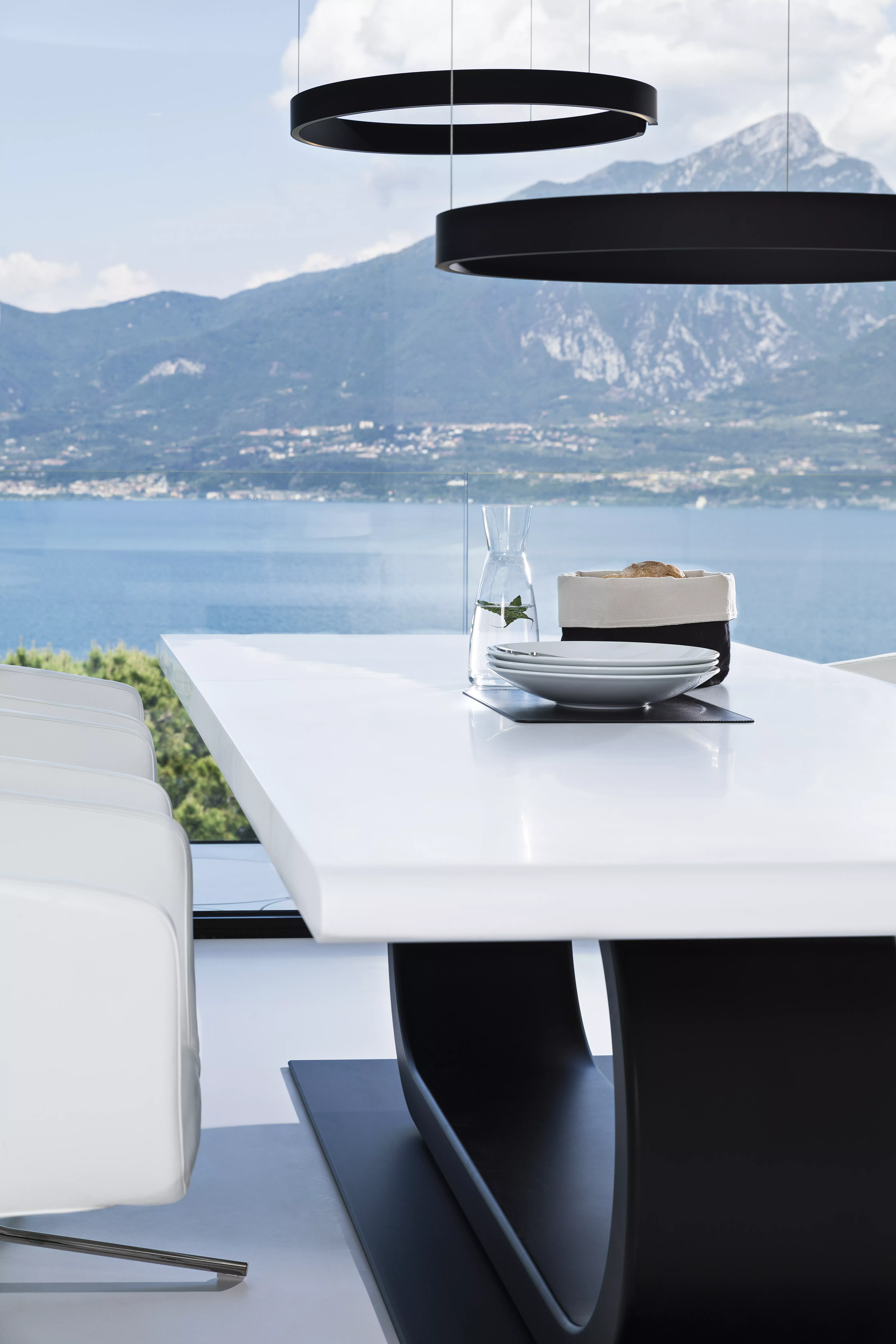 A dream HIMACS House by Lake Garda