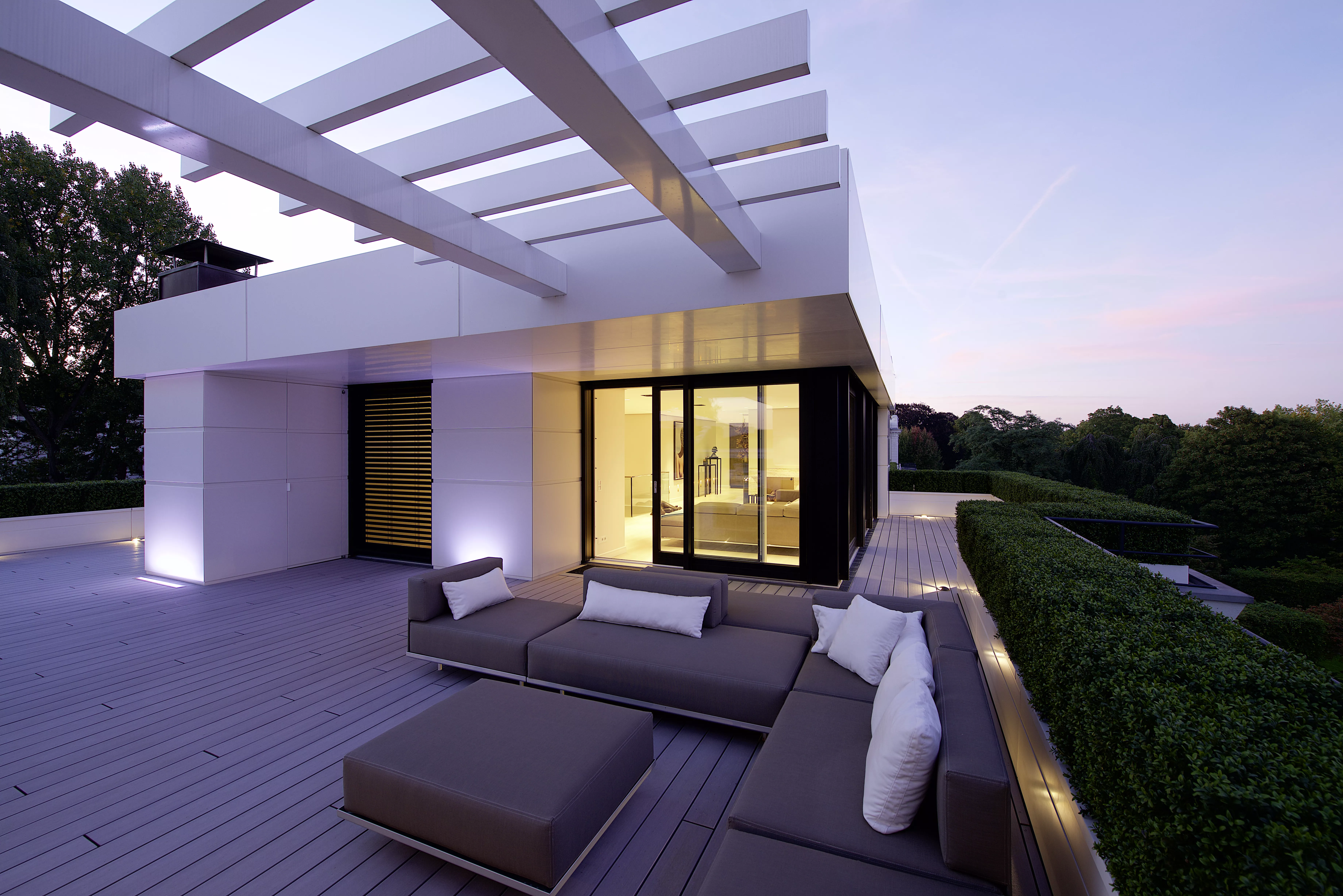 A dream Penthouse: HIMACS shines above the roofs of Hamburg