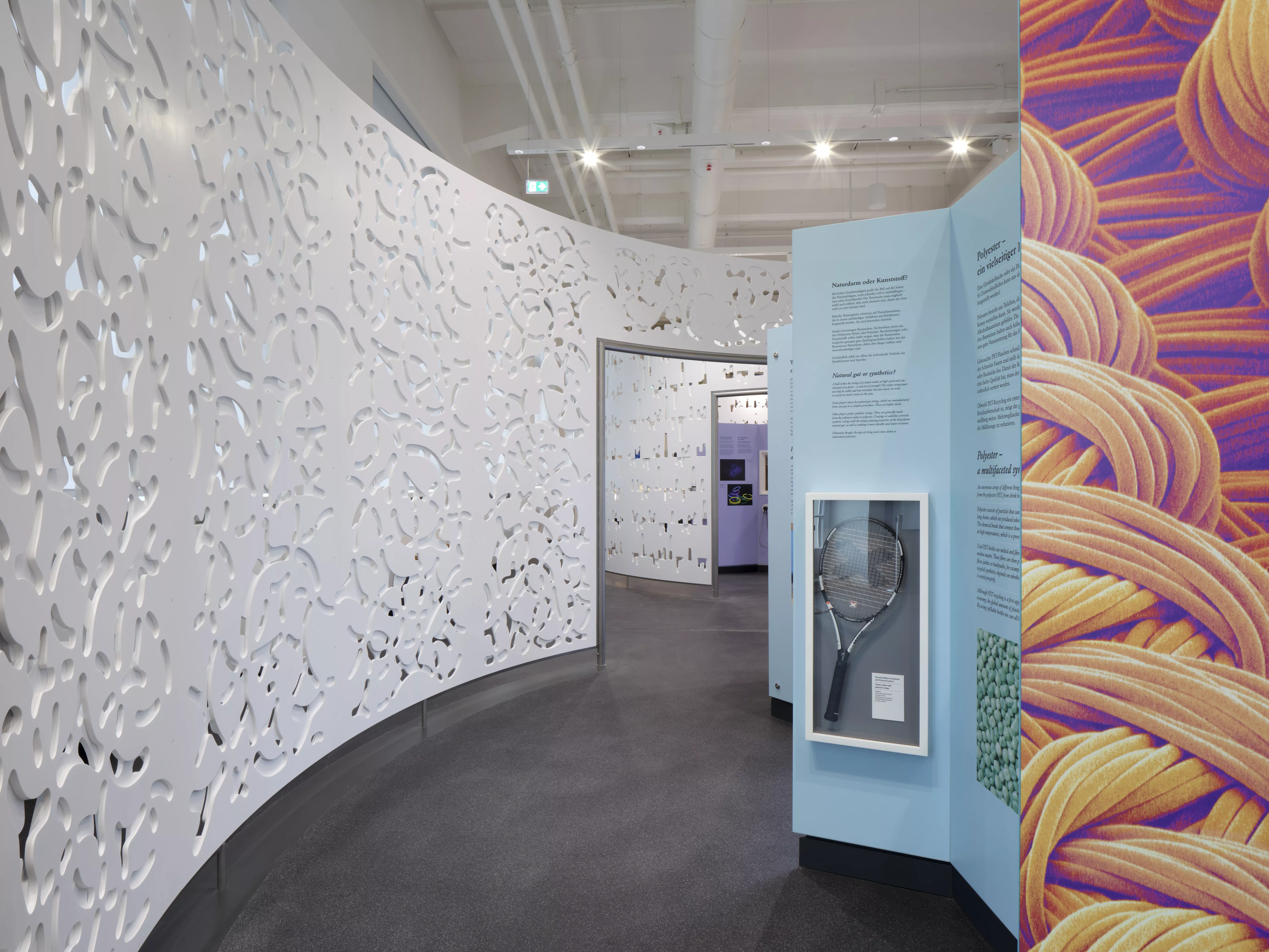 New exhibition at the Deutsches Museum uses high-tech HIMACS walls