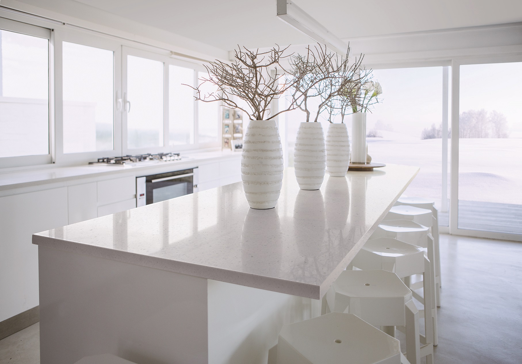 LX Hausys will help you choose the white small kitchen design in the best way we can.