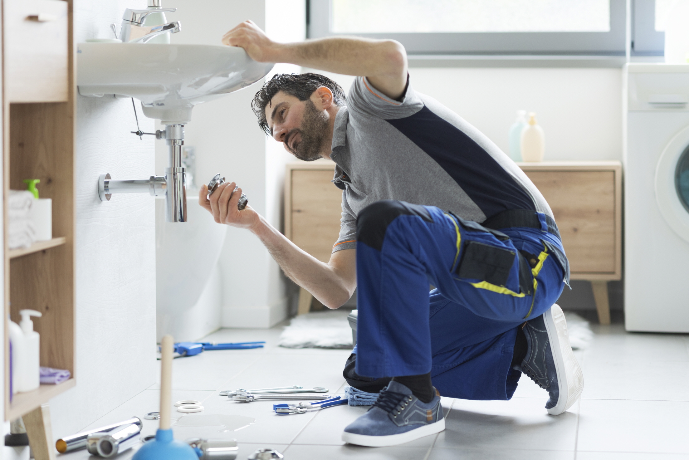 Replacing your bathroom vanity yourself has several benefits, including cost savings and reduced labor costs.