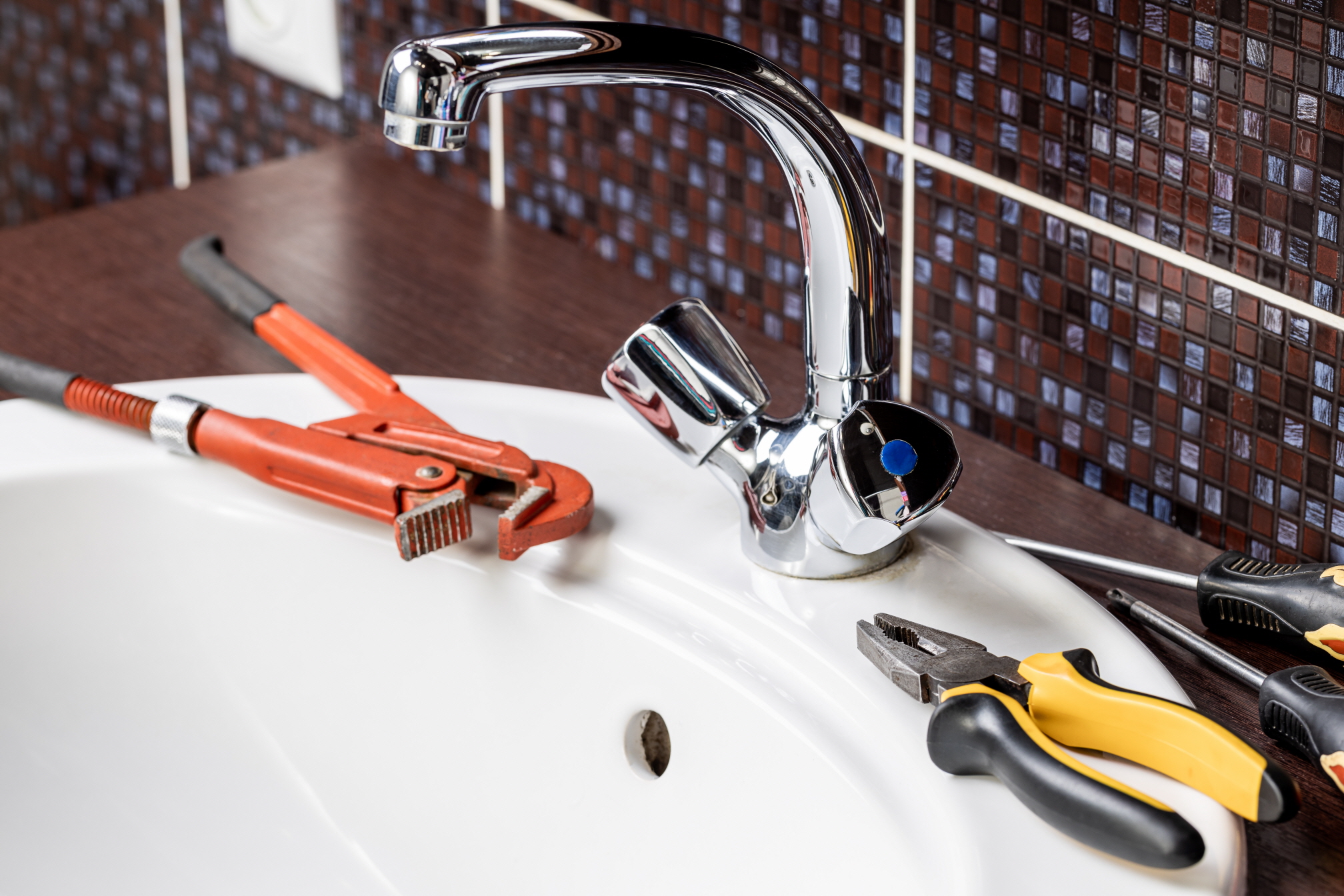 To ensure a smooth sink replacement, you should prioritize having the necessary tools and materials on hand.