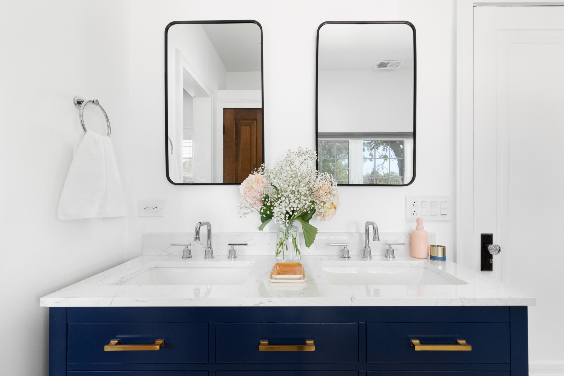  Highlighting the sink – a central feature in the bathroom – is an effective way to transform the look of your bathroom.