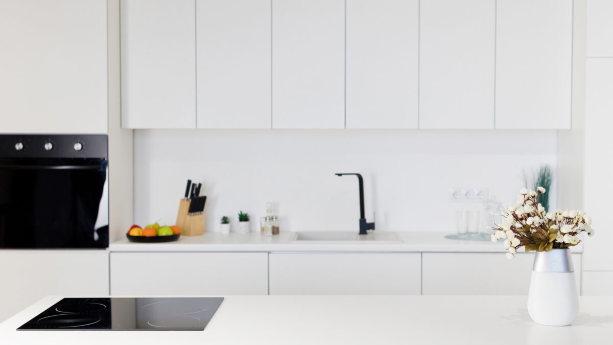 White Countertops to Pair with White Cabinets