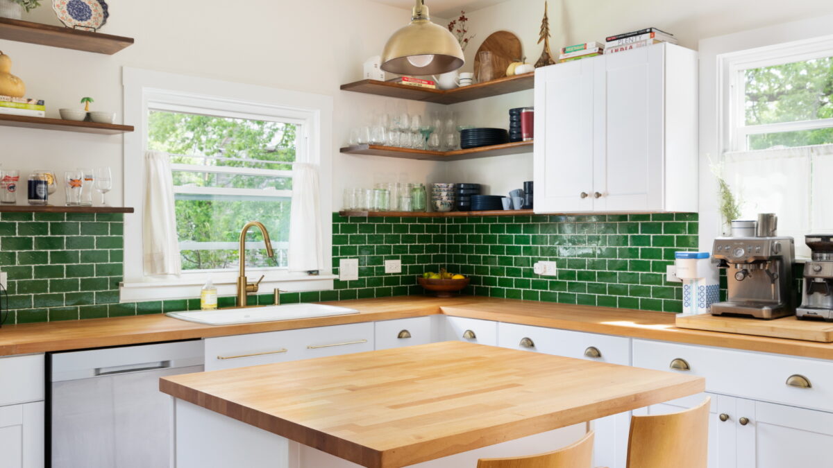 How to Install a Tile Backsplash in the Kitchen?